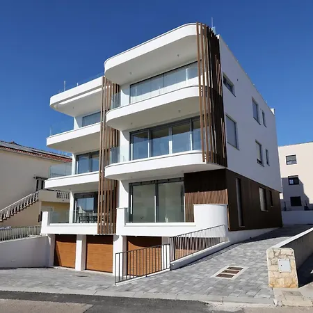 Oliver 2br With Parking Place Apartamento