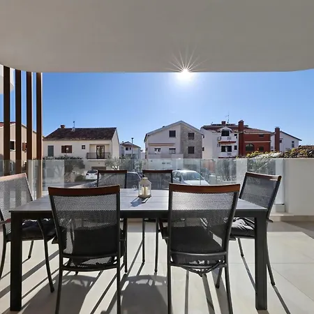 Oliver 2br With Parking Place Διαμέρισμα *