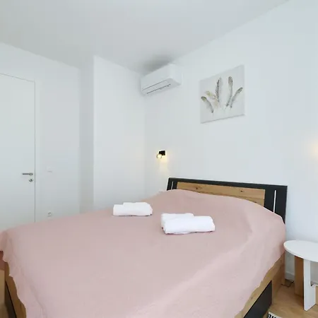 Apartamento Oliver 2br With Parking Place Zadar