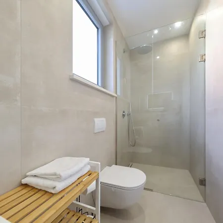 Oliver 2br With Parking Place Apartamento *