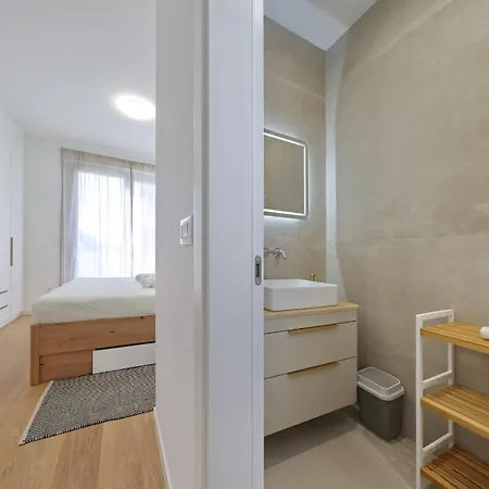 Oliver 2br With Parking Place Ζαντάρ